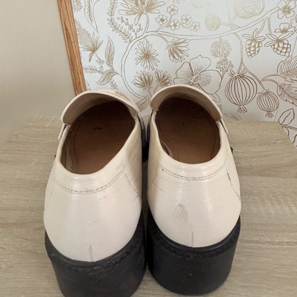 Coach Leah Loafers - Picture 4 of 9